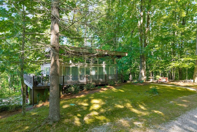 698 Crestview Dr, Sparta, TN 38583 - view of grassy yard with a wooden deck