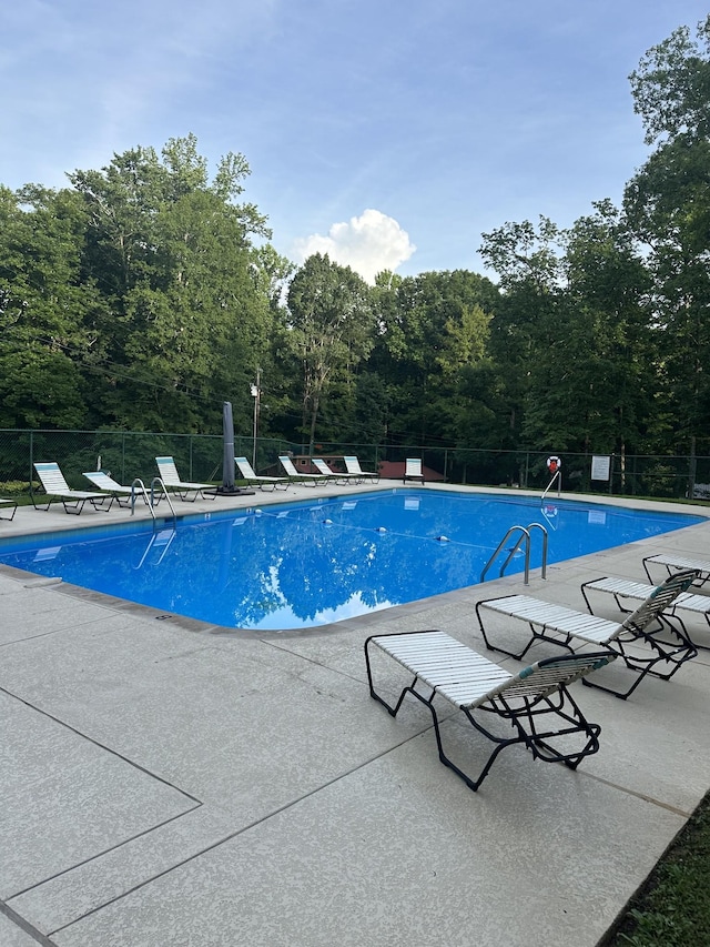 698 Crestview Dr, Sparta, TN 38583 - community pool featuring a patio
