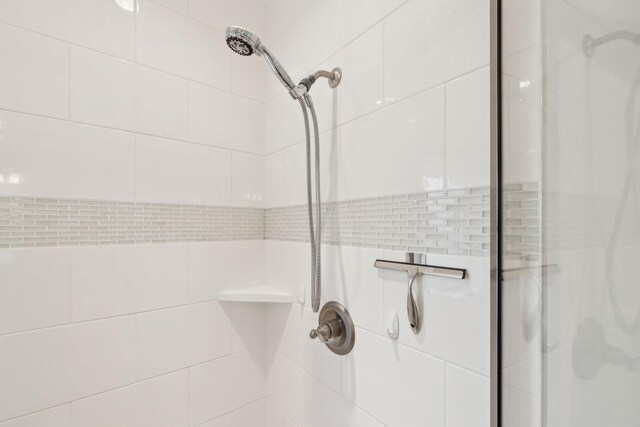905 W Sagefield Dr, Smyrna, TN 37167 - bathroom view of a stall shower