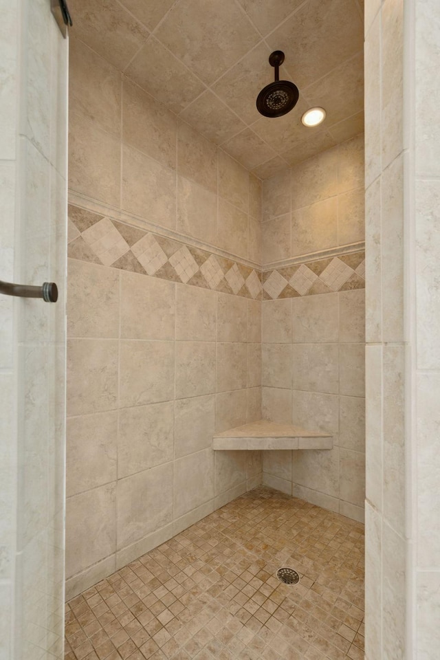 150 Valley Vista Dr, Carthage, TN 37030 - full bath with a tile shower and recessed lighting