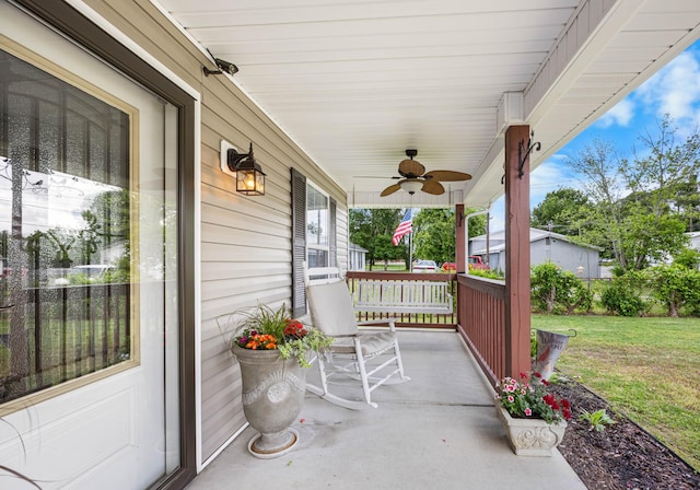 914 Woodland St, Clarksville, TN 37040 - view of patio / terrace featuring covered porch and ceiling fan