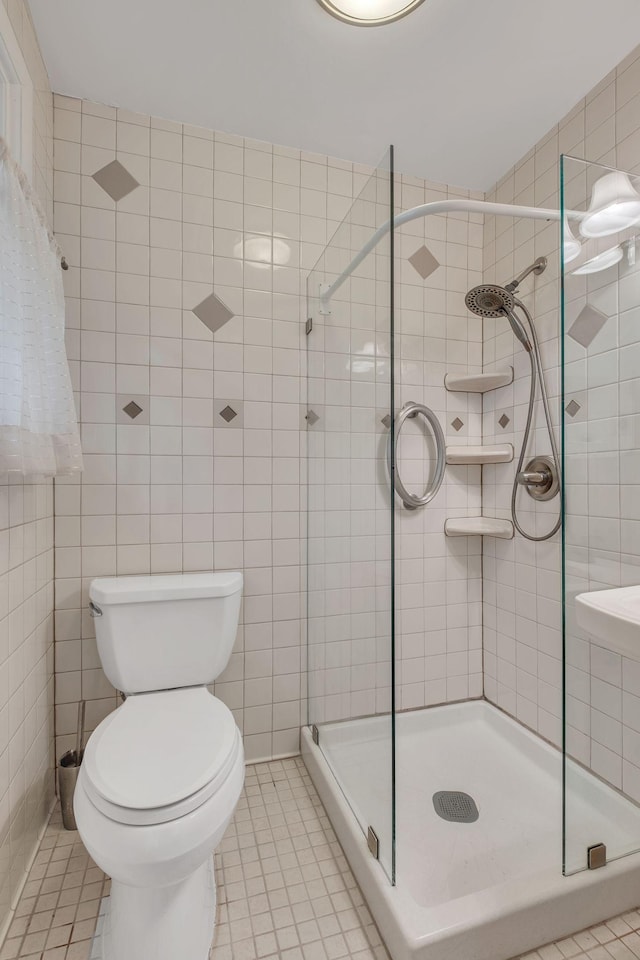 1008 Downey Dr, Nashville, TN 37205 - bathroom with a shower stall and tile patterned flooring