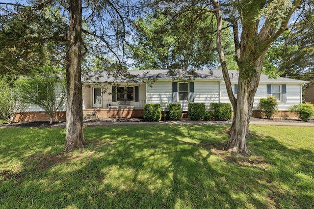 421 Robertson Dr, Smyrna, TN 37167 - ranch-style house with a porch and a front lawn