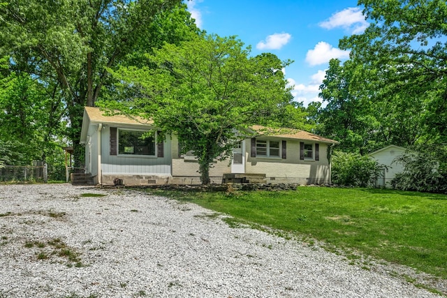1003 Copper Still Cir, Kingston Springs, TN 37082 - view of front of home featuring a front yard, driveway, and crawl space