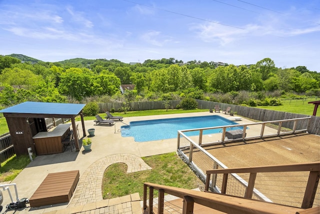 553 Huntington Pkwy, Nashville, TN 37211 - view of pool with fence and a patio area