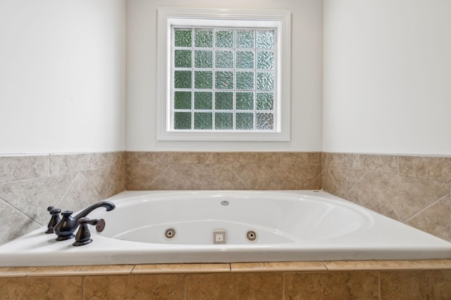 1015 Kingman Ave, Murfreesboro, TN 37129 - bathroom with healthy amount of natural light and a tub with jets