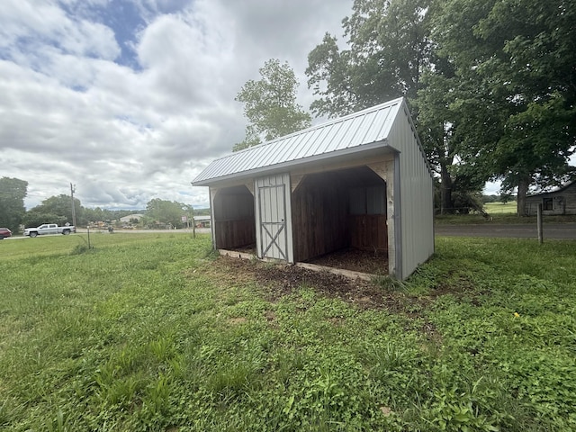 2851 Cooper Creek Rd, Woodlawn, TN 37191 - view of outdoor structure featuring an outdoor structure