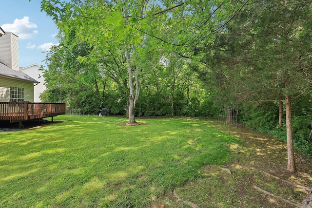 1423 Clairmonte Cir, Franklin, TN 37064 - view of grassy yard with a wooden deck