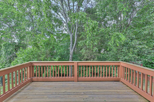 408 Parish Pl, Franklin, TN 37067 - deck with view of wooded area