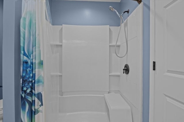 4410 Trace Creek Rd, Mc Ewen, TN 37101 - bathroom with a shower with curtain