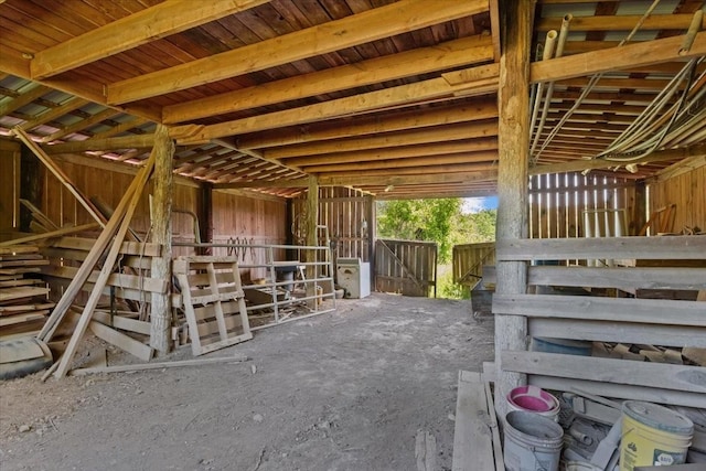 4410 Trace Creek Rd, Mc Ewen, TN 37101 - view of horse barn