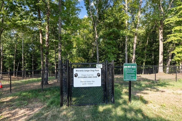 4410 Trace Creek Rd, Mc Ewen, TN 37101 - exterior view of fence and a gate