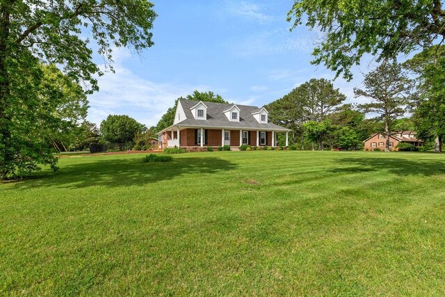 754 Veterans Pkwy, Murfreesboro, TN 37128 - view of front of home featuring a front yard and brick siding