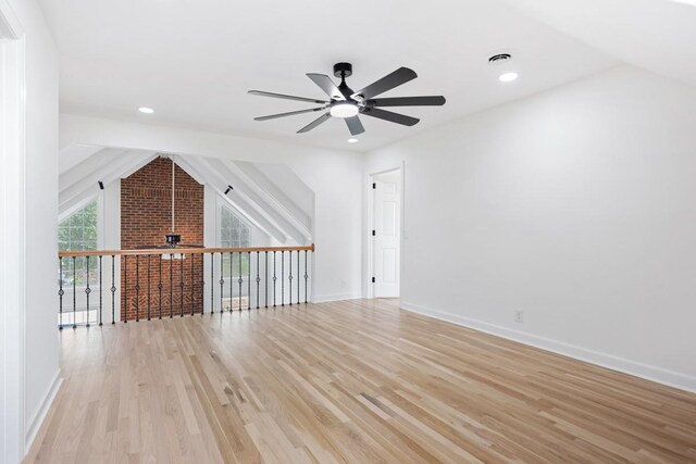754 Veterans Pkwy, Murfreesboro, TN 37128 - additional living space featuring ceiling fan, light wood-style flooring, vaulted ceiling, baseboards, and recessed lighting