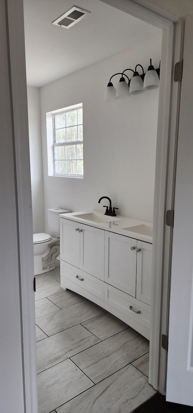 830 Finley Beech Rd, Lewisburg, TN 37091 - bathroom featuring vanity and toilet