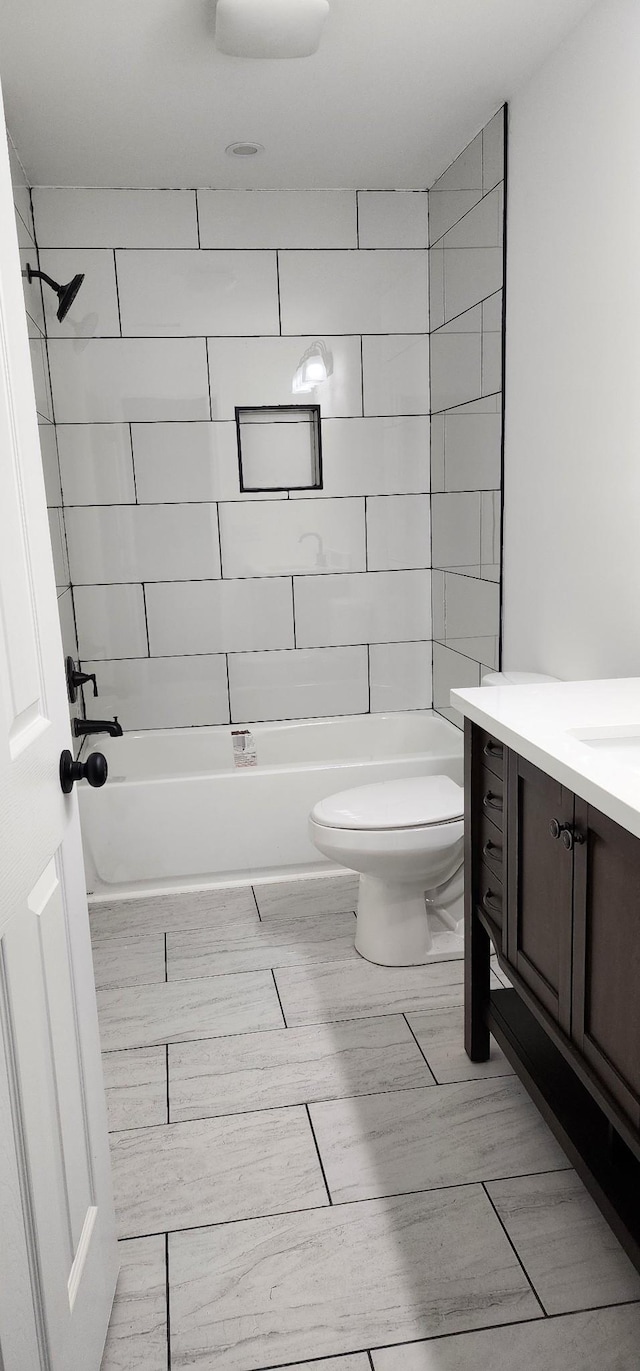830 Finley Beech Rd, Lewisburg, TN 37091 - bathroom with toilet, vanity, and bathing tub / shower combination