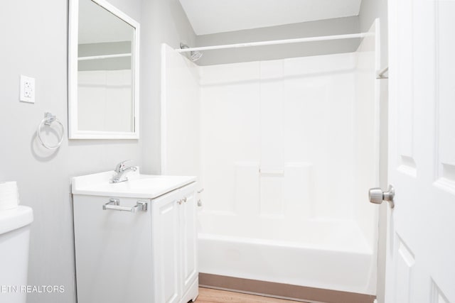 112 Pelham Rd, Knoxville, TN 37914 - bathroom with vanity, toilet, and shower / bathtub combination