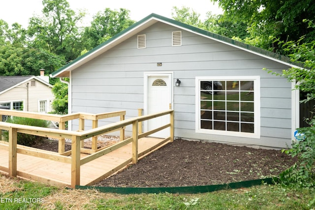 112 Pelham Rd, Knoxville, TN 37914 - rear view of house featuring a wooden deck