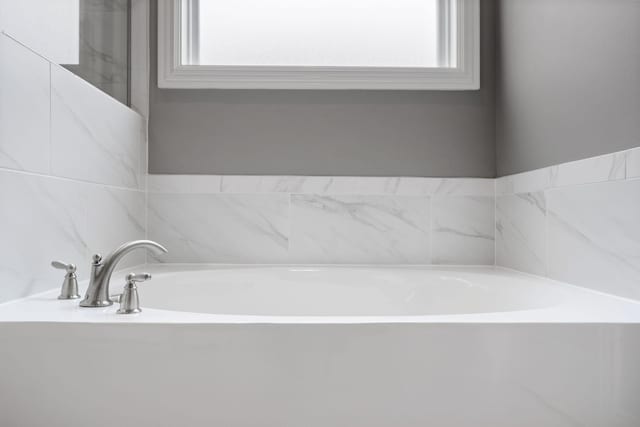 4091 Camberley St, Franklin, TN 37064 - full bath with healthy amount of natural light and a garden tub