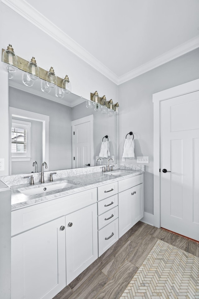 3610 Pilcher Ave, Nashville, TN 37209 - full bath featuring ornamental molding and double vanity