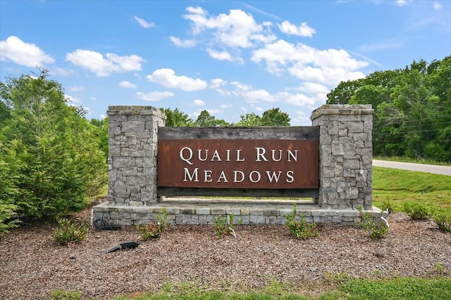 view of community / neighborhood sign