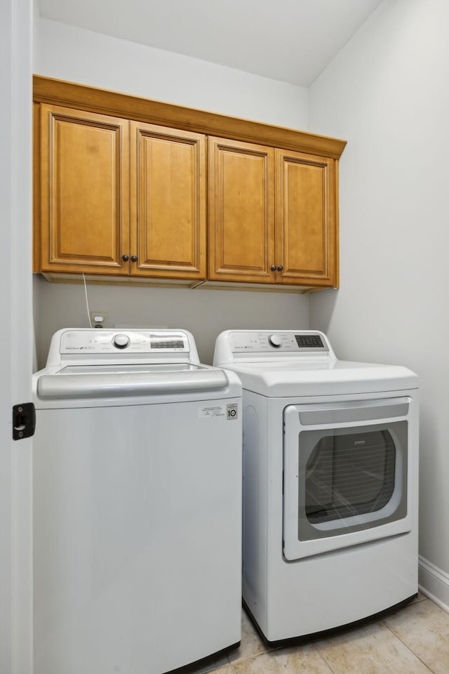 336 Alfred Ladd Rd E, Franklin, TN 37064 - laundry area with separate washer and dryer and cabinet space