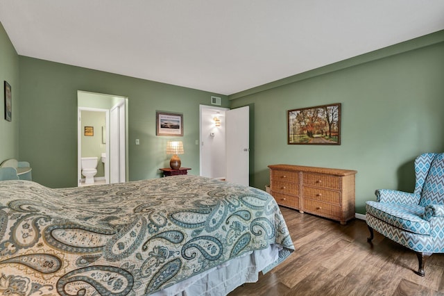 536 River St Unit 536, Chattanooga, TN 37405 - bedroom with wood finished floors and connected bathroom