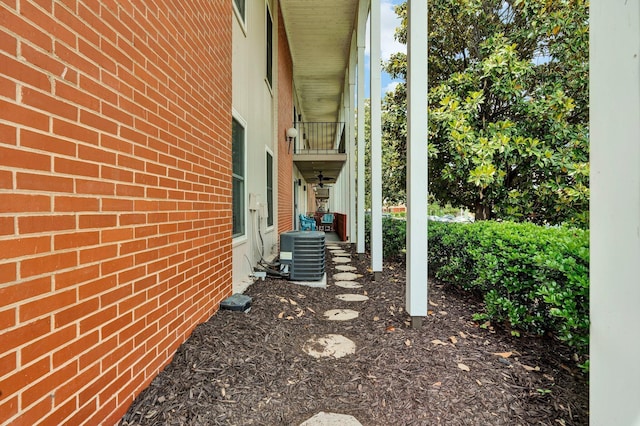 536 River St Unit 536, Chattanooga, TN 37405 - view of side of home featuring central AC