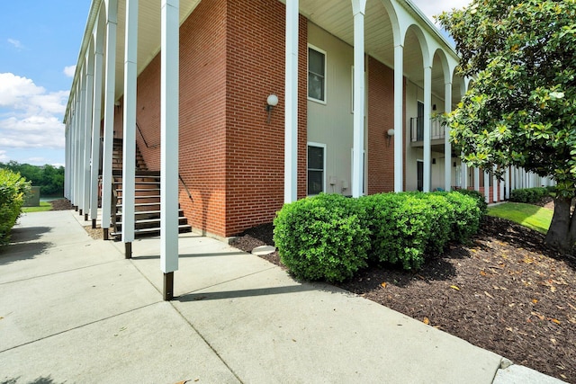 536 River St Unit 536, Chattanooga, TN 37405 - view of property exterior with stairway