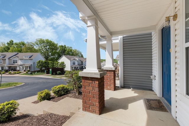 608 Flintlock Ct, Nashville, TN 37217 - view of patio with covered porch and a residential view