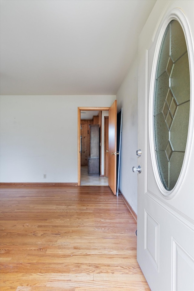 461 Annex Ave, Nashville, TN 37209 - foyer with light wood-type flooring and baseboards