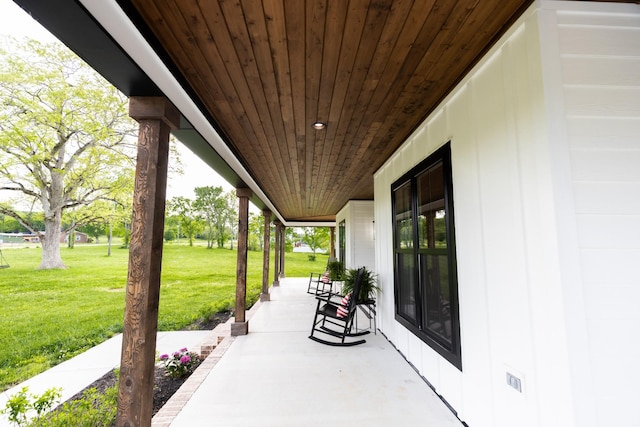 1325 Rogers Ln, Lebanon, TN 37087 - view of patio with a porch
