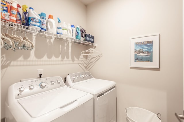 124 Great Falls Ct, Gallatin, TN 37066 - laundry area with washer and clothes dryer