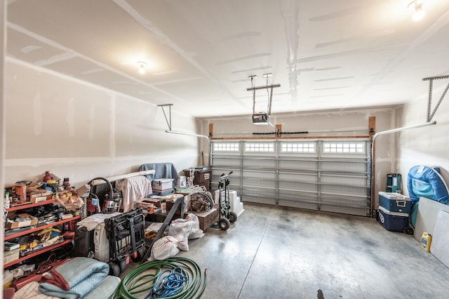 124 Great Falls Ct, Gallatin, TN 37066 - garage featuring a garage door opener