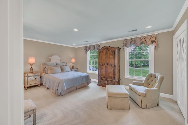 bedroom with light carpet, multiple windows, ornamental molding, recessed lighting, and baseboards