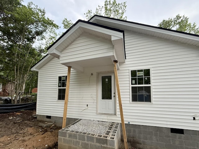 226 Central St, Tracy City, TN 37387 - entrance to property with crawl space