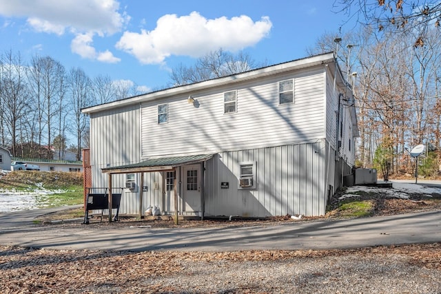 6966 Park Dr, Lyles, TN 37098 - back of property featuring central air condition unit