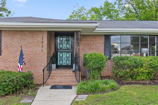 1511 Bunker Hill Dr, Chattanooga, TN 37421 - doorway to property featuring brick siding and crawl space
