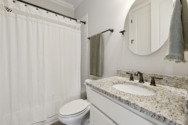1022 Echelon Dr, Franklin, TN 37064 - full bath with crown molding, toilet, vanity, and shower / bath combo