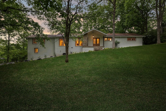 909 Plateau Pkwy, Nashville, TN 37205 - view of front of property featuring a front yard