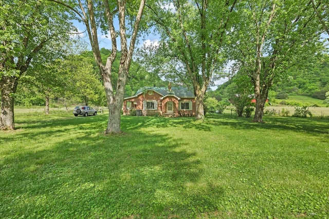 747 Hunting Creek Rd, Whitleyville, TN 38588 - view of green lawn
