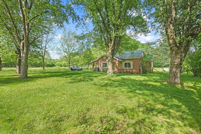 747 Hunting Creek Rd, Whitleyville, TN 38588 - view of grassy yard