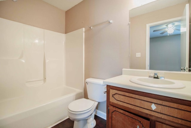 587 Joshua Dr, Clarksville, TN 37042 - full bathroom with vanity, toilet, baseboards, and ceiling fan