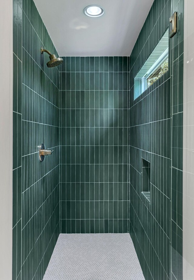 2513 Hillsboro Rd, Franklin, TN 37069 - bathroom with a tile shower