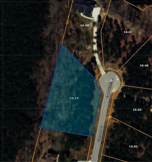 595 Compass Dr, Jasper, TN 37347
