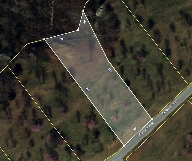 725 Sunset Cir, Jasper, TN 37347