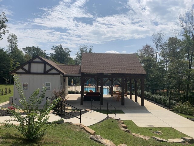 940 Crockett Pt, Jasper, TN 37347