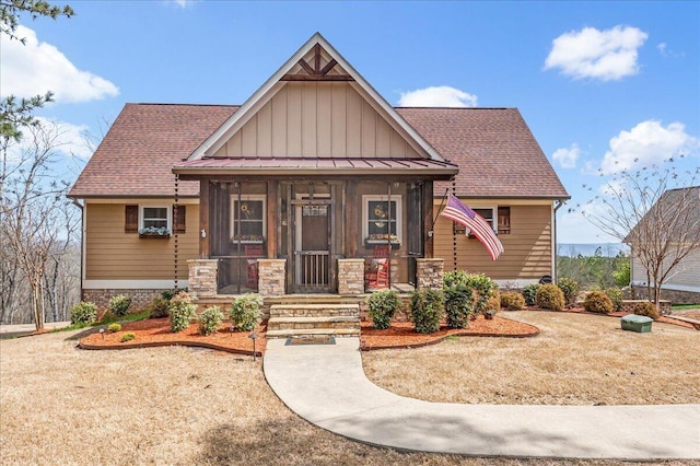 510 Lookout View Dr Unit Rb-177, Jasper, TN 37347 - view of front facade featuring board and batten siding, roof with shingles, and covered porch