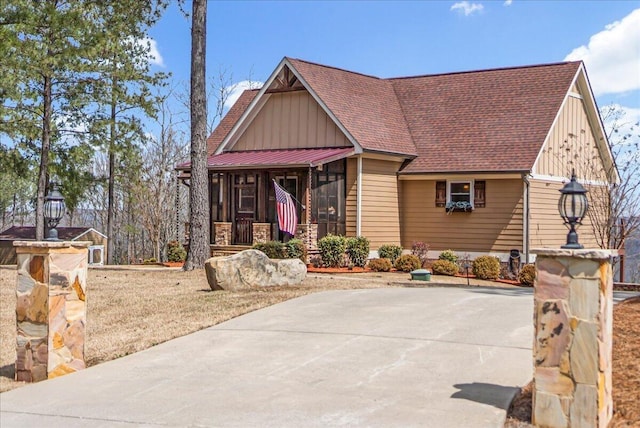 510 Lookout View Dr Unit Rb-177, Jasper, TN 37347 - view of front of home with board and batten siding, a shingled roof, and covered porch