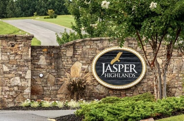 150 Eagle Eye Dr, Jasper, TN 37347